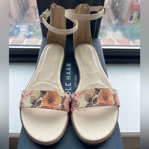 Size 6.5 Cole Haan Bayleen Sandals